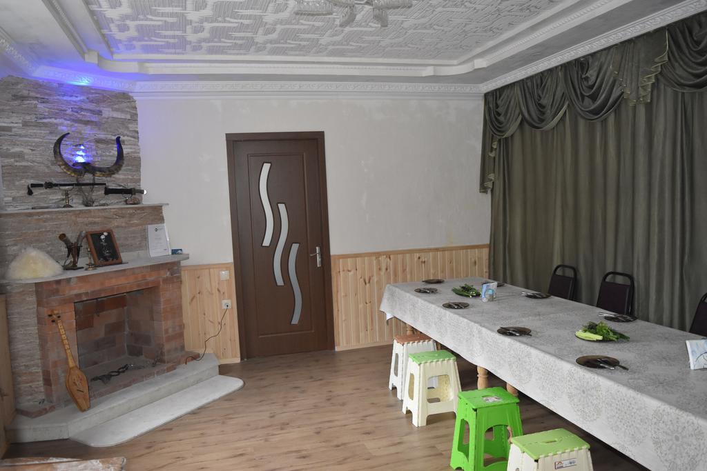 Qusha Guesthouse Meeting In The Mountains And Views Казбеги Екстериор снимка